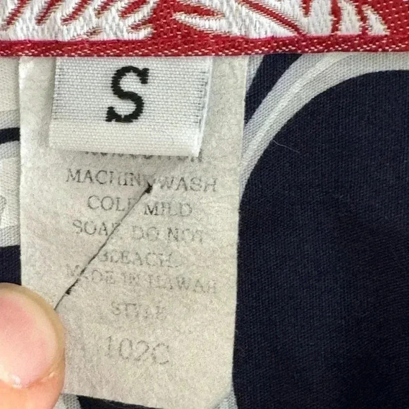 RJC Hawaiian Shirt Medium Blue White Floral - Picture 8 of 9